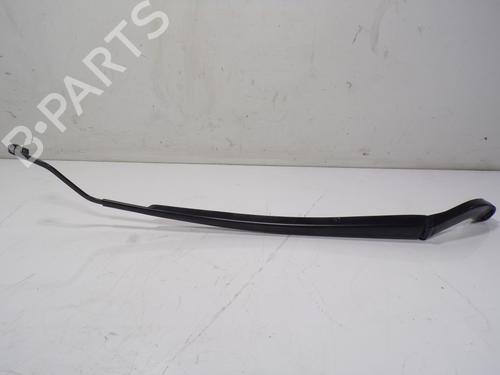 Used Front windshield wiper arm Front windshield wiper arm 11747530 11747530