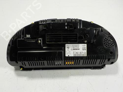 Instrument cluster BMW 5 Touring (F11) 520 d xDrive | BP15106484C47 