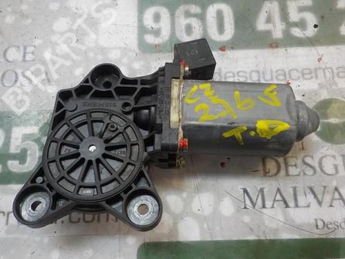 Rudehejsemotor bagstkærm højre MERCEDES-BENZ S-CLASS (W220, V220) [1998-2005]  3858048