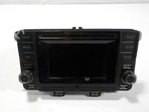 Used Radio VW POLO V (6R1, 6C1) 1.4 TDI (90 hp) 13318909