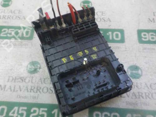 Used Fuse box Fuse box VW PASSAT B6 (3C2) 2.0 TDI 16V (140 hp) 5208206 5208206