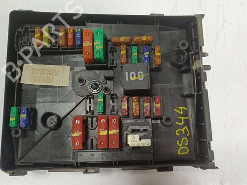 fuse-box-vw-golf-vi-5k1-2008-2009-2010-2011-2012-2013-2014-38054911 main image