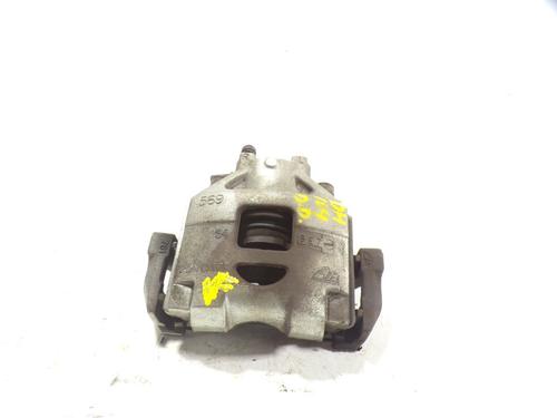 Used Right front brake caliper Right front brake caliper TOYOTA YARIS (_P13_) 1.3 (NSP130_, NSP130) (99 hp) 11552980 11552980