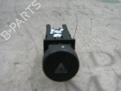 Used Warning switch Warning switch PEUGEOT 306 Hatchback (7A, 7C, N3, N5) 1.4 (75 hp) 3744910 3744910