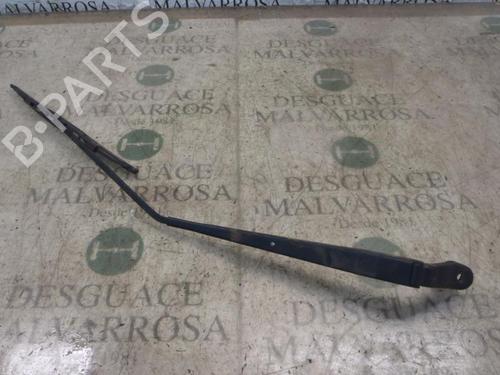 Used Front windshield wiper arm SUZUKI ALTO VII (GF, HA25_, HA35_) 1.0 (AMF310, GFC31S) (68 hp) 3795078