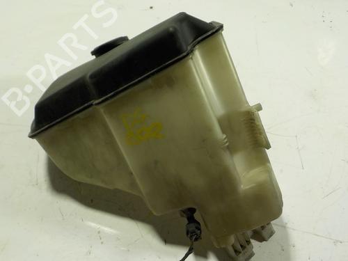 Used Windscreen washer tank BMW 3 (E46) 320 d (136 hp) 8621602