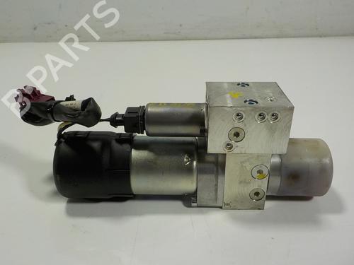 Used Suspension compressor Suspension compressor MERCEDES-BENZ R-CLASS (W251, V251) R 320 CDI 4-matic (251.022, 251.122) (224 hp) 13309616 13309616