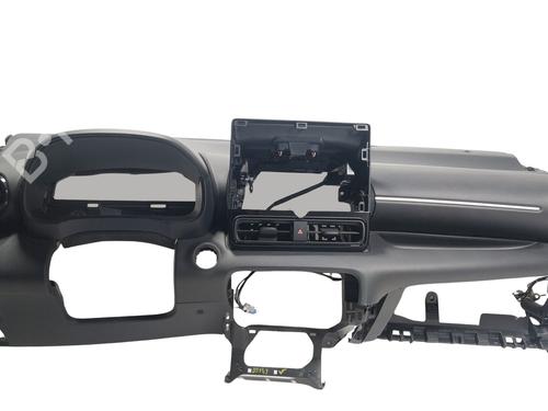 Used Dashboard Dashboard TOYOTA YARIS (_P21_, _PA1_, _PH1_) 1.5 Hybrid (MXPH10, MXPH11) (116 hp) 30869296 30869296
