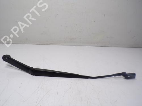 Used Front windshield wiper arm FIAT TIPO Estate (356_, 357_) 1.6 D (356WXG1B) (120 hp) 12351445