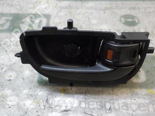 front-right-interior-door-handle-toyota-yaris-_p1_-692050d270c0-1999-2000-2001-2002-2003-2004-2005-3863460 main image