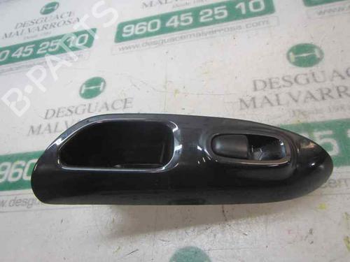 Used Left rear window switch Left rear window switch NISSAN JUKE (F15) 1.6 (117 hp) 3991263 3991263