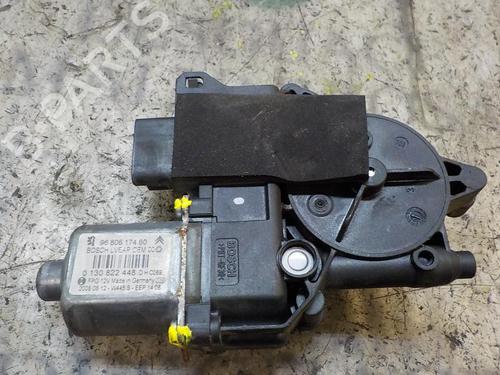 Used Right rear window motor Right rear window motor 3852699 3852699