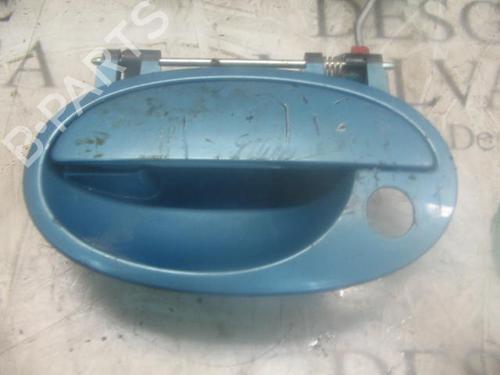 Used Front left exterior door handle OPEL CORSA C (X01) 1.3 CDTI (F08, F68) (70 hp) 3743130