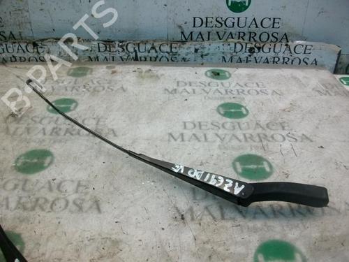 Used Front windshield wiper arm Front windshield wiper arm FORD MONDEO III (B5Y) 2.0 16V TDDi / TDCi (115 hp) 3749192 3749192