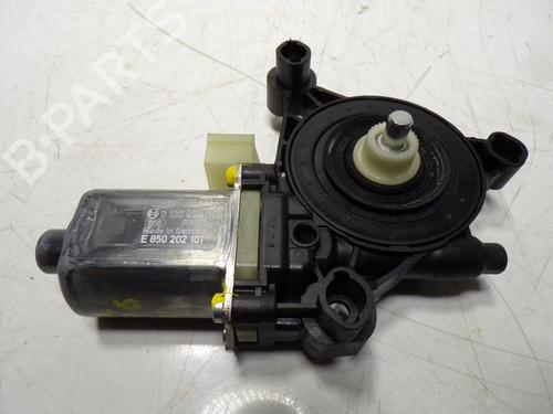 Used Left front window motor Left front window motor SEAT LEON Sportstourer (KL8, KLD) 2.0 TDI (150 hp) 13627863 13627863