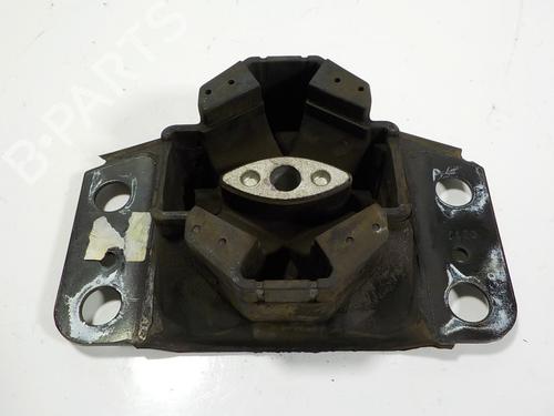 Used Engine mount Engine mount FORD MONDEO V Hatchback (CE) [2014-2026] 15635732 15635732