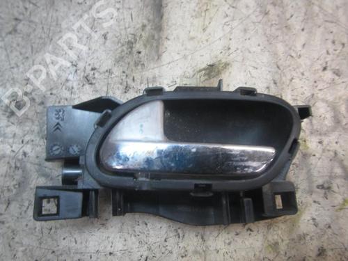 Front left interior door handle PEUGEOT 5008 (0U_, 0E_) 2.0 HDi BP3840746I13