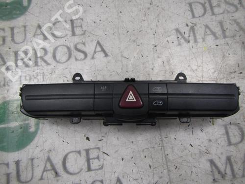 Used Warning switch Warning switch MERCEDES-BENZ SPRINTER 3-t Van (B906) [2006-2018] 3826205 3826205