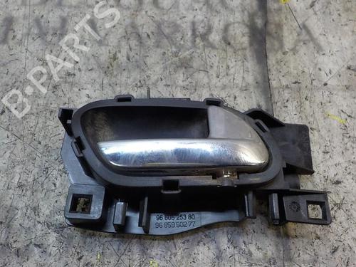 Used Front right interior door handle Front right interior door handle PEUGEOT 308 SW I (4E_, 4H_) [2007-2014] 3852653 3852653