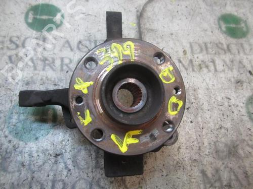 Used Right front steering knuckle Right front steering knuckle RENAULT CLIO III (BR0/1, CR0/1) [2005-2014] 3841227 3841227