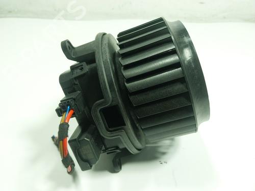 Heater blower motor PORSCHE PANAMERA (971) 2.9 4 (97ABY1, 97BBY1, 97BBI1, 97BBM1) | BP16665073M62 