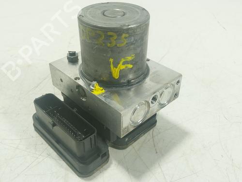 Used ABS pump ABS pump MERCEDES-BENZ GLC (X254) 300e 4-matic (254.656) (313 hp) 32081209 32081209