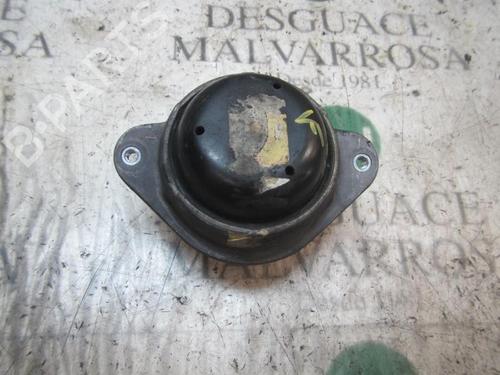 Used Engine mount Engine mount MERCEDES-BENZ S-CLASS (W140) S 600 (140.056, 140.057) (394 hp) 9081060 9081060