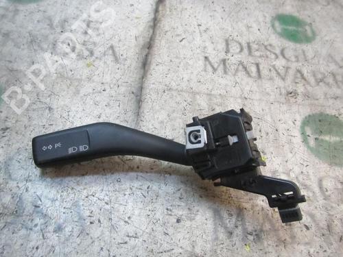 Used Steering column stalk SEAT LEON (1P1) 1.9 TDI (105 hp) 3843624