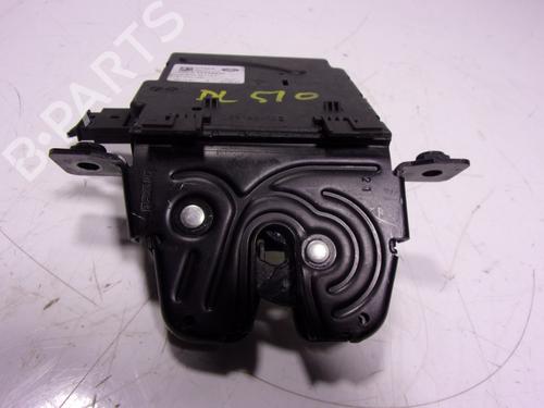 Used Tailgate lock Tailgate lock LAND ROVER DISCOVERY V (L462) D300 MHEV 4x4 (300 hp) 15647706 15647706