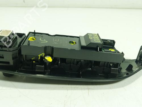 Left front window switch TOYOTA YARIS CROSS (MXP_) 1.5 Hybrid (MXPJ11) | BP29457045I27 