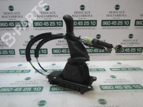 Used Manual gearbox selector Manual gearbox selector DACIA SANDERO II 1.0 SCe 75 (B8JC, B8JD) (73 hp) 7411846 7411846