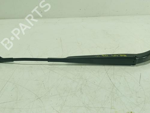 Used Front windshield wiper arm Front windshield wiper arm PEUGEOT 2008 II (UD_, US_, UY_, UJ_, UR_, UC_) 1.2 PureTech 100 (USHNK) (101 hp) 27467595 27467595