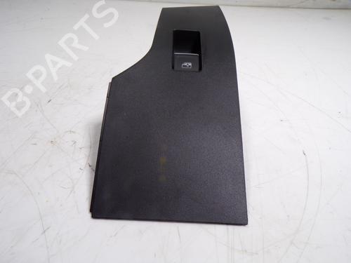 Used Right rear window switch Right rear window switch SEAT LEON Sportstourer (KL8, KLD) 1.5 TSI (150 hp) 15066625 15066625