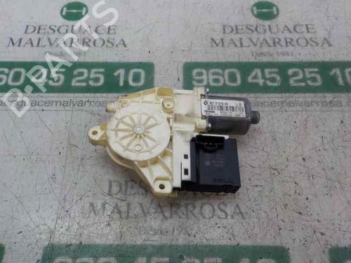 Rudehejsemotor bagstkærm venstre RENAULT MEGANE III Hatchback (BZ0/1_, B3_) [2008-2025]  4596004