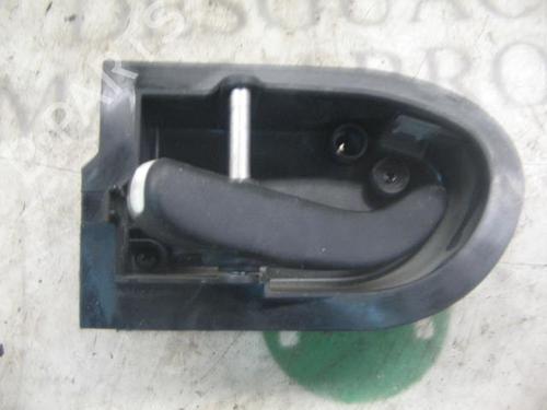 Used Rear left interior door handle Rear left interior door handle FORD MONDEO I Saloon (GBP) 1.8 i 16V (115 hp) 3747944 3747944