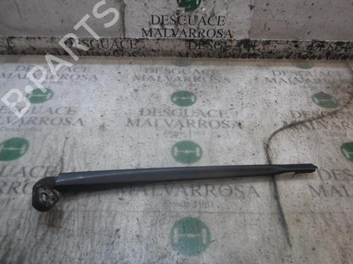 Used Front windshield wiper arm SEAT LEON (1P1) [2005-2013]  3840364