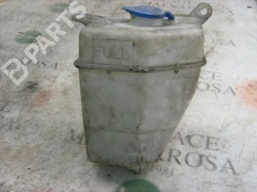 windscreen-washer-tank-kia-rio-i-hatchback-dc-15-16v-2000-2001-2002-2003-2004-2005-2006-7413678 main image