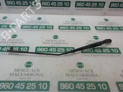 Used Front windshield wiper arm MAZDA 3 (BK) 1.6 MZ-CD (90 hp) 3866606