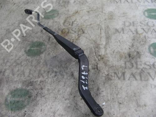 Used Front windshield wiper arm CITROËN SAXO (S0, S1) [1996-2004]  3740876