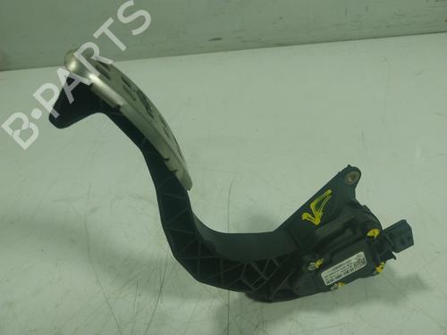 Used Pedal Pedal RENAULT ARKANA I (LCM_, LDN_) 1.6 E-TECH 145 (LDMU) (143 hp) 18252456 18252456