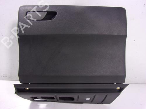 Used Glove box Glove box AUDI Q2 (GAB, GAG) 30 TDI (115 hp) 15489627 15489627
