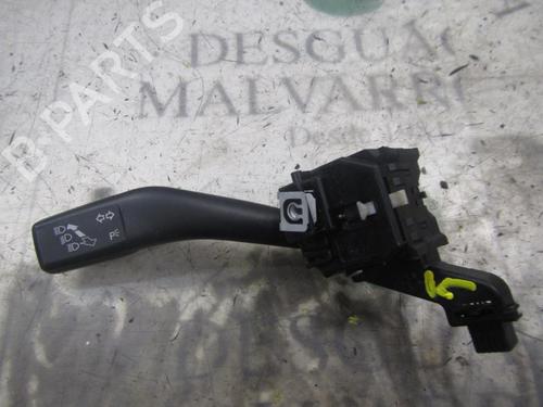 Used Steering column stalk SEAT LEON (1P1) 1.9 TDI (105 hp) 3827232