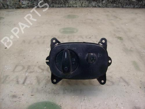 Used Headlight switch Headlight switch FORD TRANSIT Van (FA_ _) 2.0 DI (FAE_, FAF_, FAG_) (100 hp) 3743568 3743568