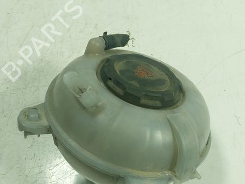 ekpansionstank-vw-passat-b8-3g2-cb2-5q0121407t-2014-16158651 main image