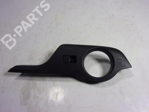 right-rear-window-switch-toyota-c-hr-_x1_-8481002240-2016-10224721 main image
