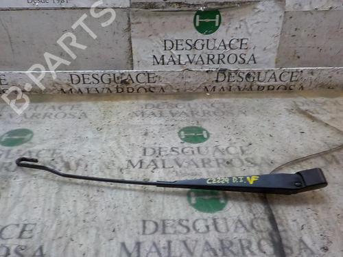 Used Front windshield wiper arm FORD TRANSIT Van (FA_ _) 2.4 DI (FAA_, FAB_, FAC_, FAD_) (90 hp) 3854143