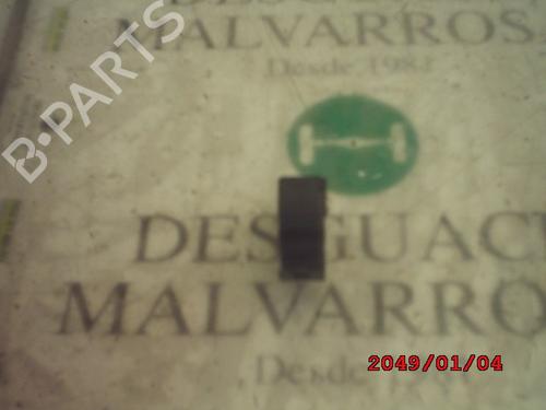 Used Right front window switch SUZUKI SWIFT III (MZ, EZ) 1.3 4x4 (RS 413, ZD11S) (92 hp) 3779165
