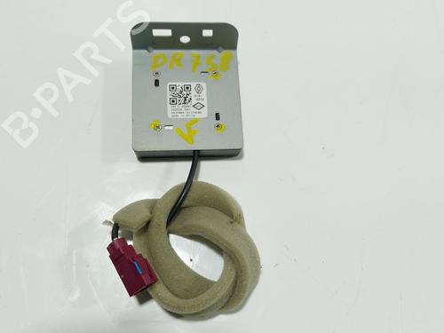 Used Electronic module Electronic module RENAULT ARKANA I (LCM_, LDN_) 1.3 TCe 140 (LDN0) (140 hp) 32294183 32294183