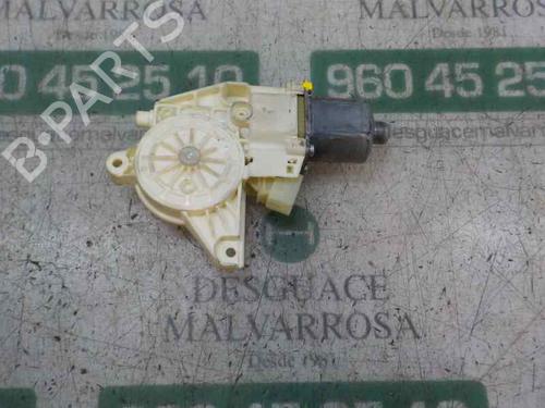 Portierruitmotor rechtsachter MERCEDES-BENZ GLK-CLASS (X204) [2008-2015]  4720011