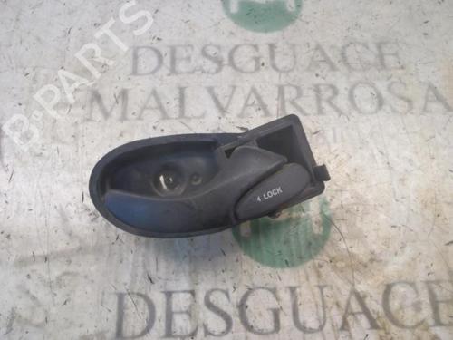 Used Front right interior door handle Front right interior door handle FORD TRANSIT Van (FA_ _) 2.0 DI (FAE_, FAF_, FAG_) (100 hp) 3811213 3811213